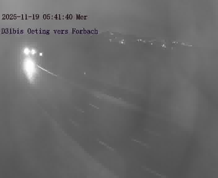 Caméra routière située sur D31bis (France) à Oeting, orientée vers Forbach, surveillant en continu la circulation locale et régionale.