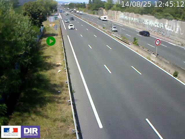 Webcam à Bron sur l'A43 à la jonction avec le boulevard périphérique de Lyon (D383). Vue orientée vers Lyon