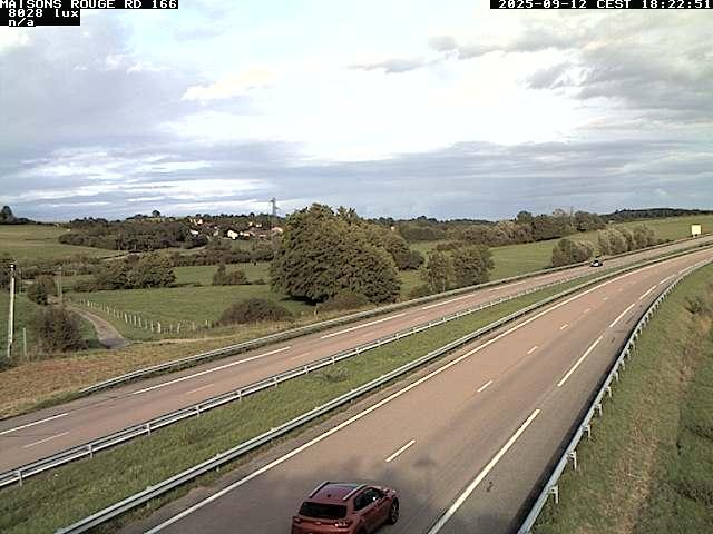 Webcam à Maisons Rouges dans les Vosges sur la D166 à 353 mètres d'altitude