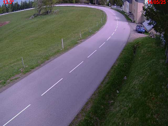 Webcam en haut du col du Ballon d'Alsace sur la D465 à 1075 mètres d'altitude dans les Vosges