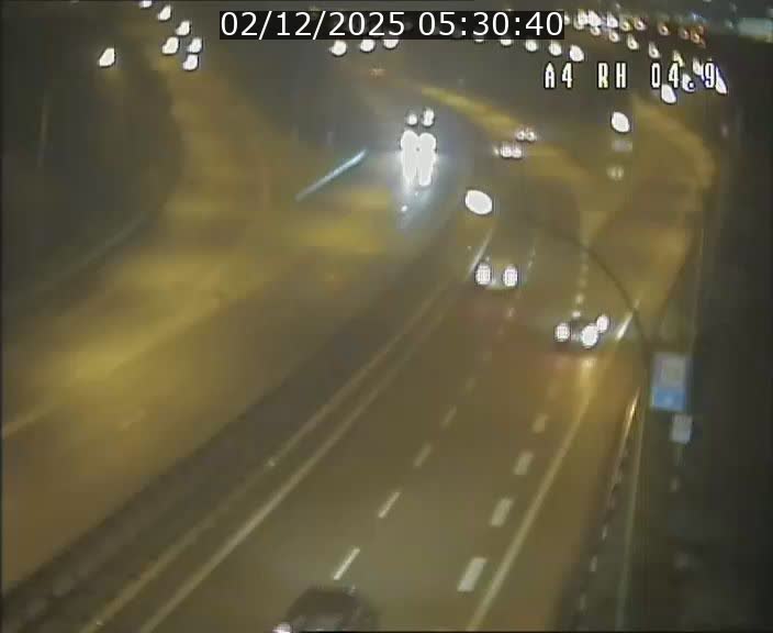Traffic live webcam Luxembourg Leudelange - A4 - BK 4.9 - direction Luxembourg