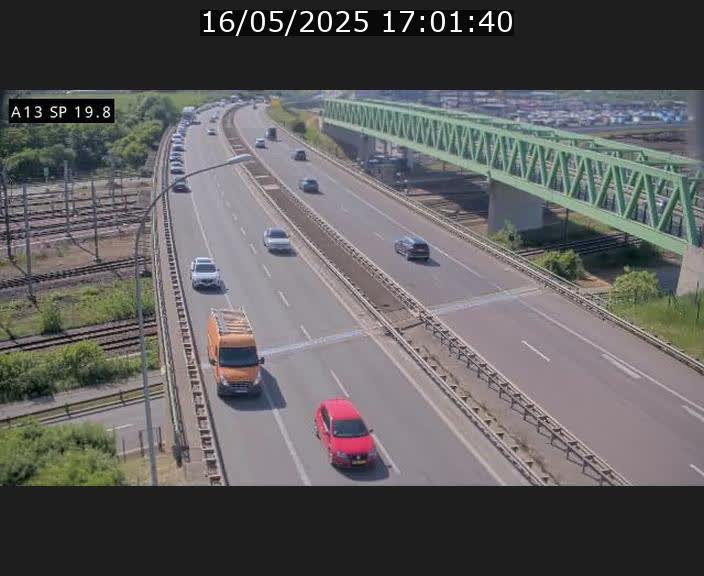 Traffic live webcam Luxembourg Croix de Bettembourg - A13 direction Esch-sur-Alzette - BK 19.8