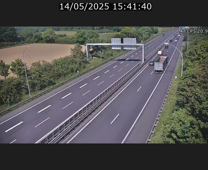 Traffic live webcam Luxembourg Croix de Bettembourg, rond-point d'Hellange - A13 direction Allemagne - BK 20.9