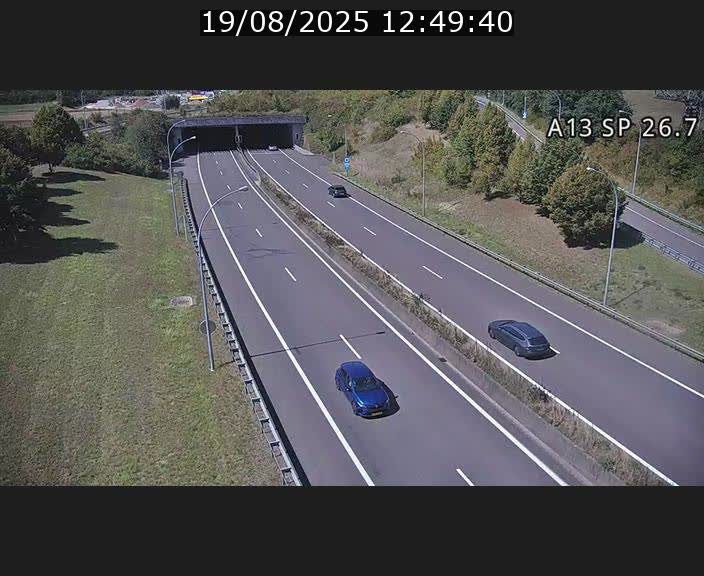 Traffic live webcam Luxembourg Frisange - A13 direction Luxembourg-ville - BK 26.7