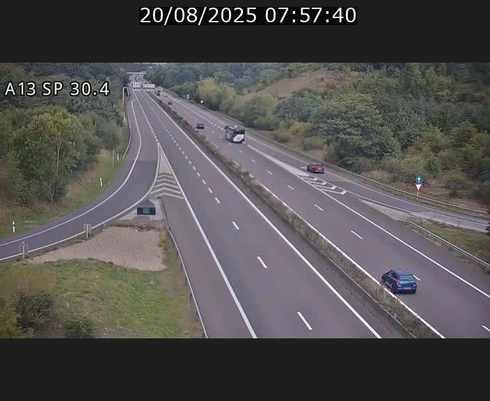 Traffic live webcam Luxembourg Altwies - A13 direction Luxembourg-ville - BK 30.4