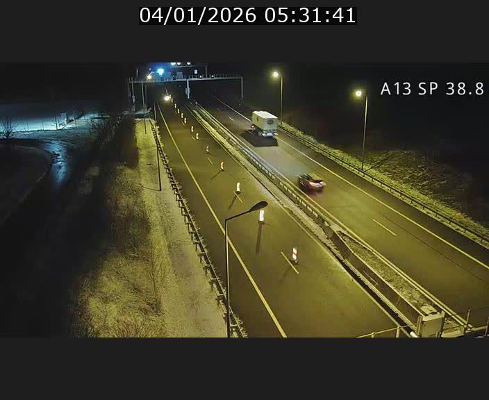 Webcam autoroute A13 à l'entrée ouest du tunnel Markusbierg à Schengen. Vue orientée vers le tunnel et l'Allemagne