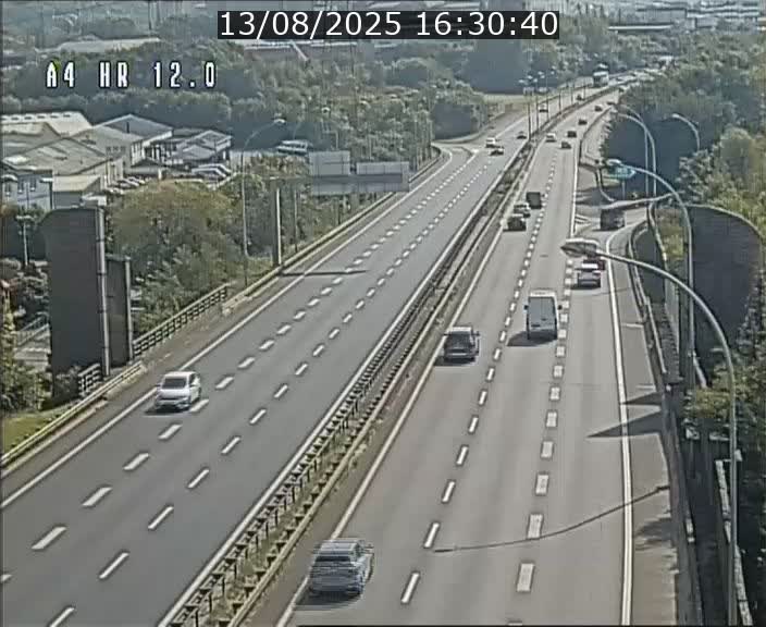 Traffic live webcam Luxembourg Jonction Foetz - A4 - BK 12.0 - direction Esch sur Alzette