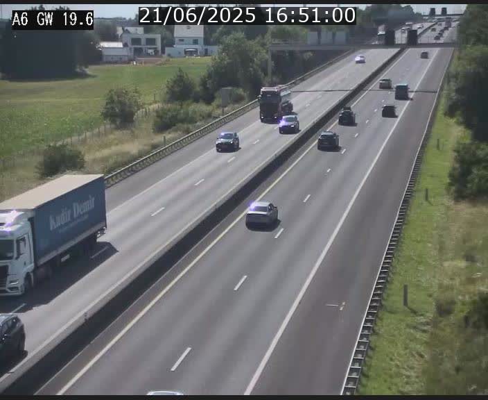 Traffic live webcam Luxembourg - Steinfort - A6 - BK 19.6 - direction Belgique