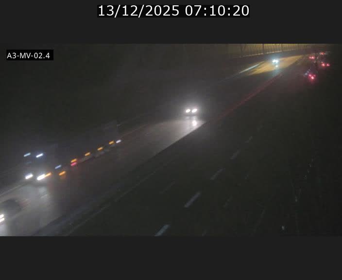 Webcam autoroute de la France (A3) au Luxembourg à Fentange, à proximité de la Croix de Gasperich. Vue orientée vers la Cloche d'Or