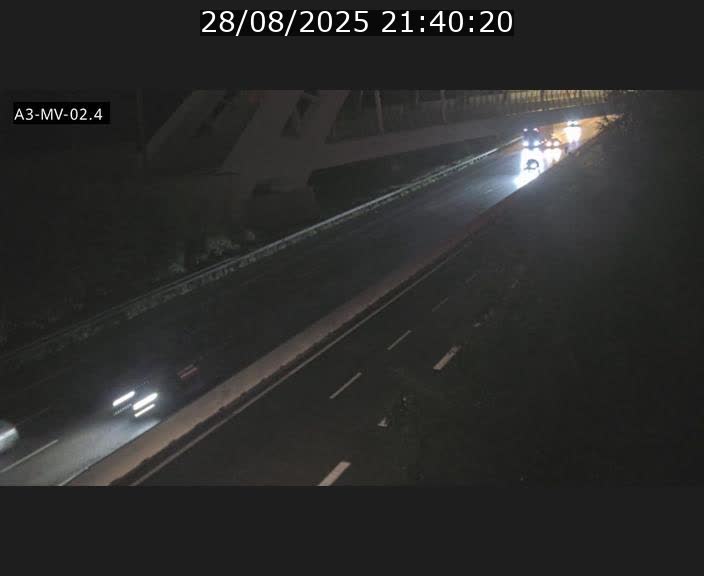 Webcam autoroute de la France (A3) au Luxembourg à Fentange, à proximité de la Croix de Gasperich. Vue orientée vers la Cloche d'Or