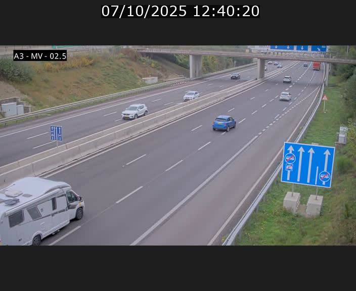 Webcam autoroute A3 au Luxembourg à proximité de la Croix de Gasperich. Vue orientée vers Luxembourg