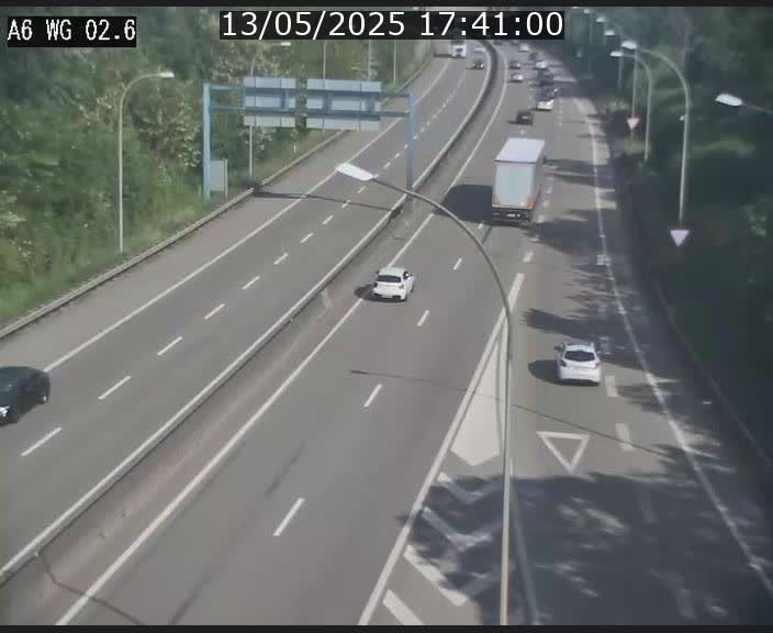 Traffic live webcam Luxembourg Croix de Cessange - A6 - BK 2.6 - direction France/Allemagne