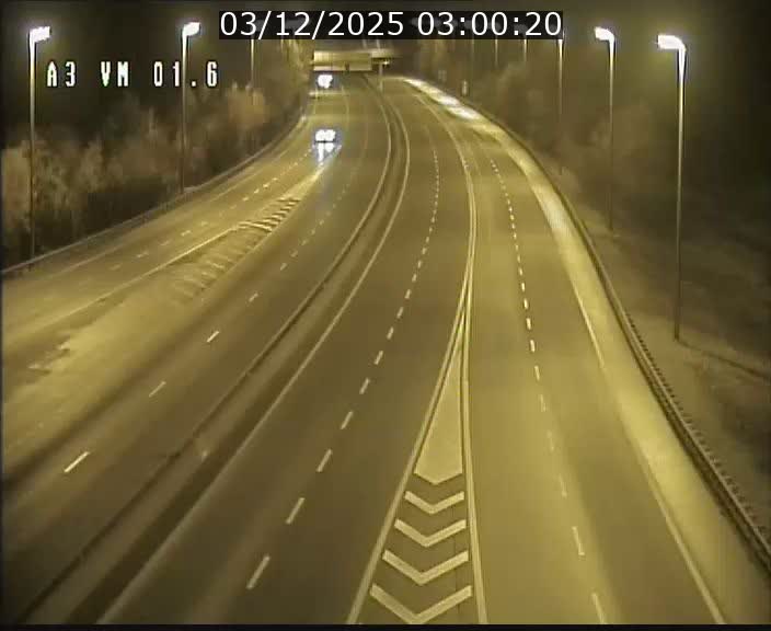 Traffic live webcam Luxembourg - Croix de Gasperich - A3 - BK 1.6 - direction France/Aire de Berchem