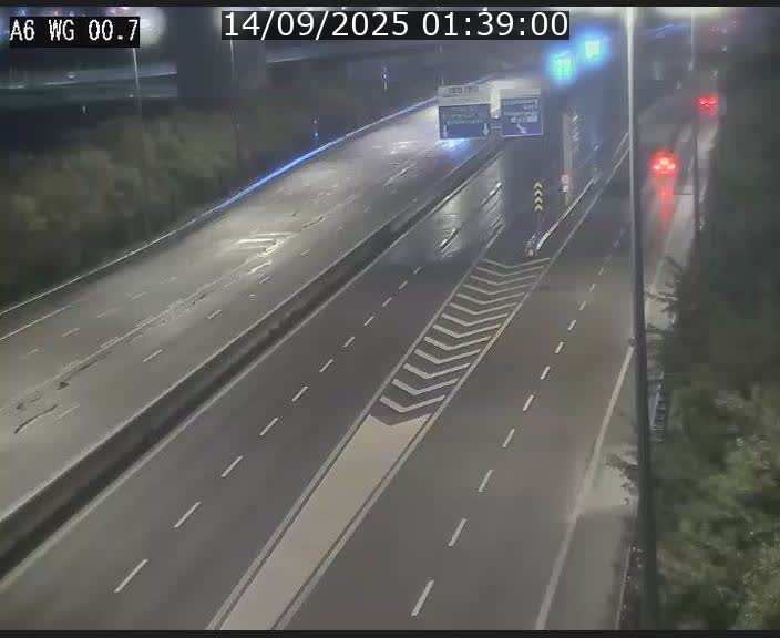 Traffic live webcam Luxembourg Croix de Cessange - A6 - BK 0.7 - direction A3 France