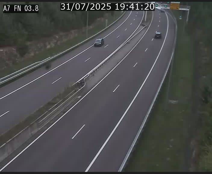Caméra autoroute Luxembourg A7 - Passage à gibier Rëngelbour - direction Tunnel Stafelter
