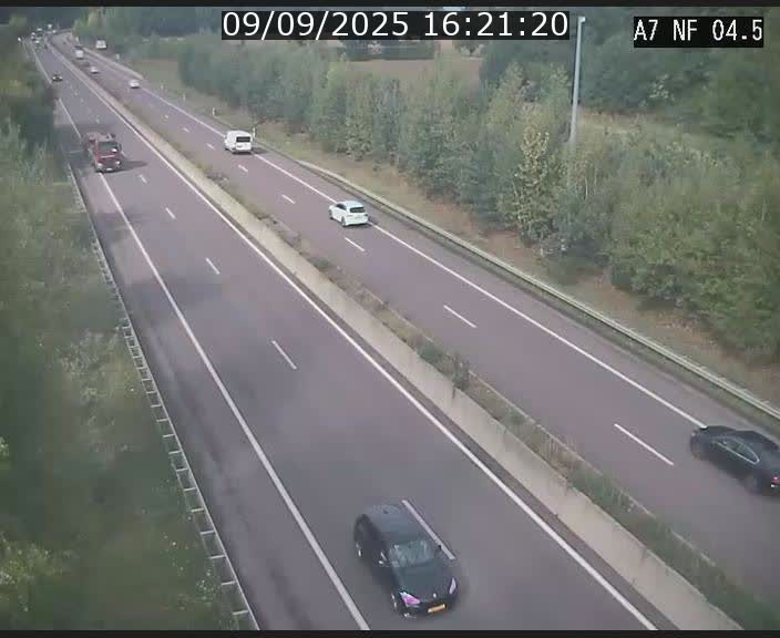 Caméra autoroute Luxembourg A7 - Passage à gibier Rëngelbour - direction Tunnel Grouft