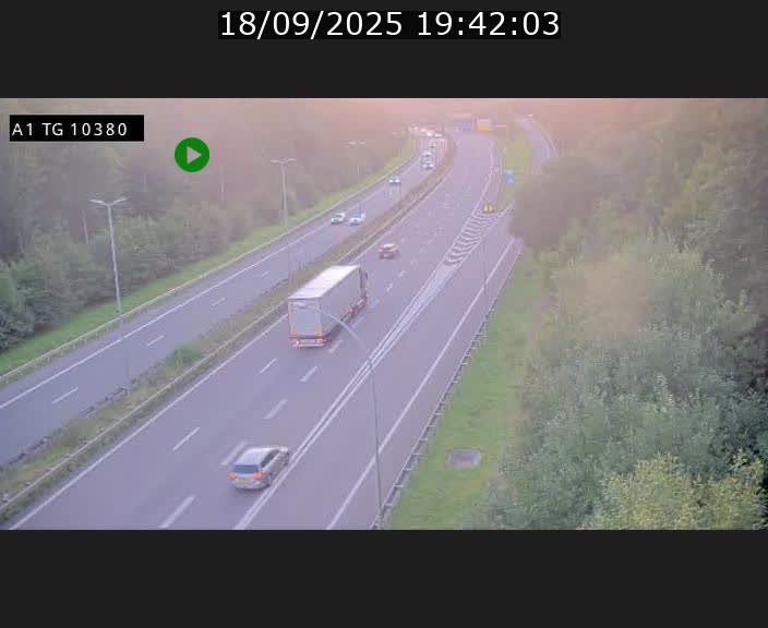 Traffic live webcam Luxembourg Senningerberg - A1 direction Luxembourg Kirchberg - BK 10.3