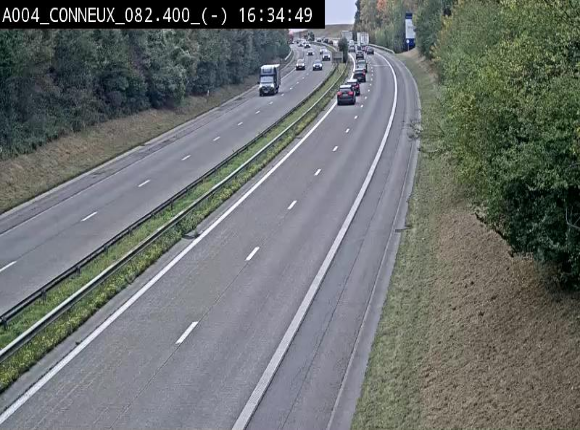 Webcam sur l'E411 avant les sorties 20 menant à Ciney, Dinant et Achêne. Vue orientée vers Namur