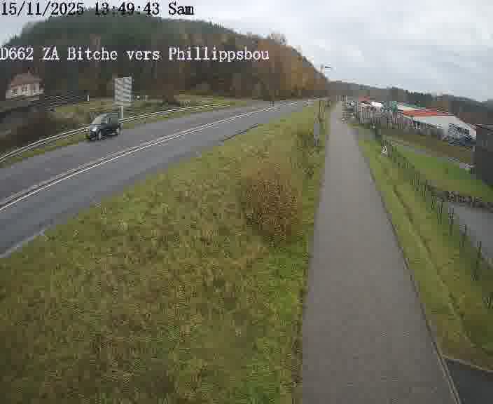 Caméra de trafic sur D662 (France) à Bitche, orientée vers Phillippsbourg, permettant d’évaluer fluidité, incidents et densité automobile.