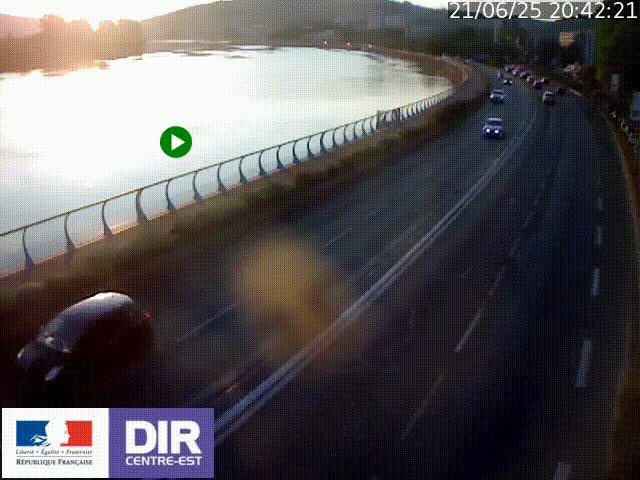 Webcam sur le quai Parjot à Vienne, aux Portes de Lyon, sur la Nationale 7, à la jonction avec le boulevard du Rhône-nord (D1407), caméra orientée vers Lyon