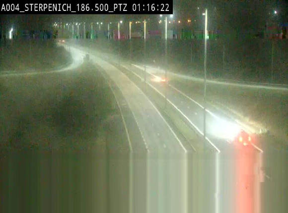 Webcam E411 à Sterpenich en Belgique près de la frontière du Luxembourg. Vue orientée vers Bruxelles