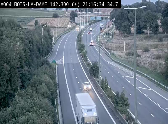 Webcam située entre la sortie 29 Neufchâteau et la jonction avec l'E25 en direction de Liège et Luxembourg