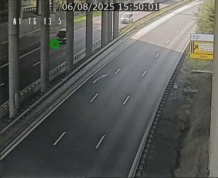Traffic live webcam Luxembourg Senningen - A1 direction Luxembourg - BK 13.5