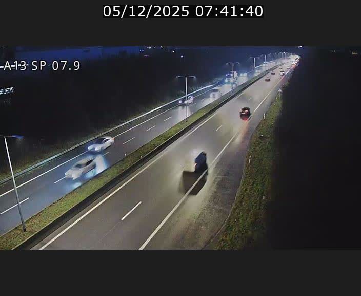 Traffic live webcam Luxembourg Jonction Lankelz - A13 direction Pétange - BK 7.9