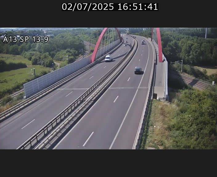 Traffic live webcam Luxembourg Kayl - A13 direction Esch-sur-Alzette/Luxembourg-ville - BK 13.9