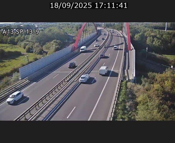 Traffic live webcam Luxembourg Kayl - A13 direction Esch-sur-Alzette/Luxembourg-ville - BK 13.9