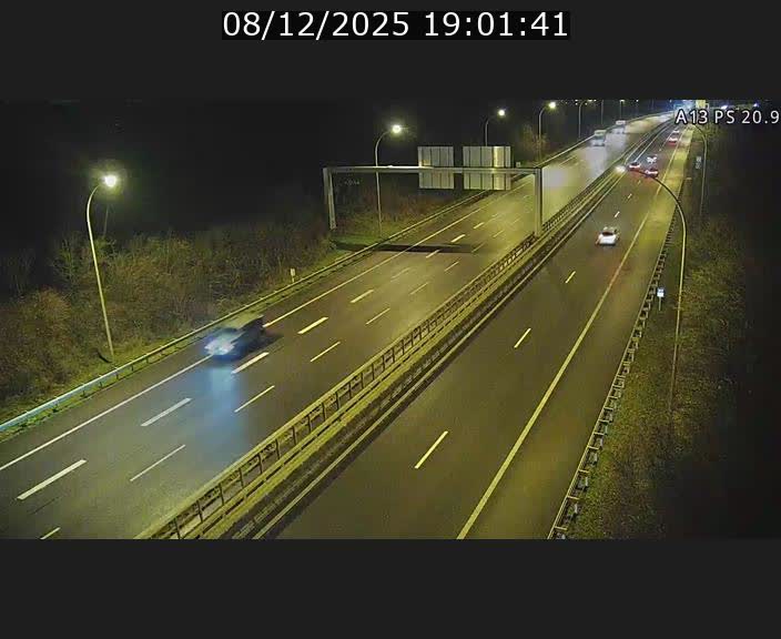 Traffic live webcam Luxembourg Croix de Bettembourg, rond-point d'Hellange - A13 direction Allemagne - BK 20.9