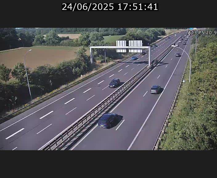 Traffic live webcam Luxembourg Croix de Bettembourg, rond-point d'Hellange - A13 direction Allemagne - BK 20.9