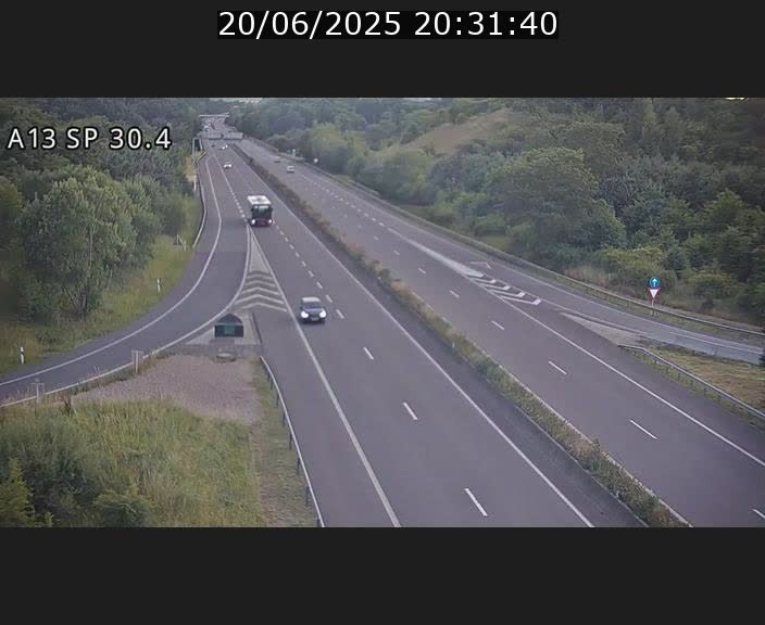 Traffic live webcam Luxembourg Altwies - A13 direction Luxembourg-ville - BK 30.4