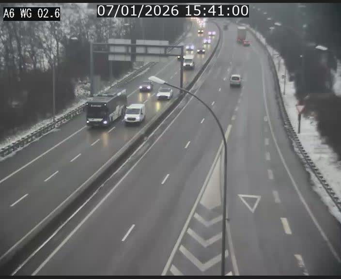 Traffic live webcam Luxembourg Croix de Cessange - A6 - BK 2.6 - direction France/Allemagne