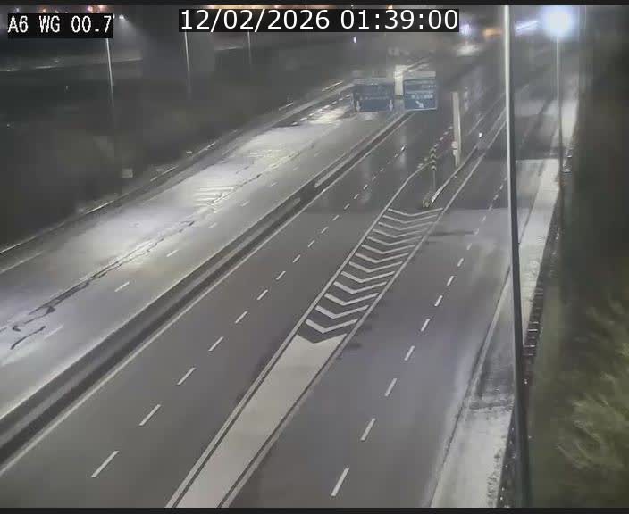 Traffic live webcam Luxembourg Croix de Cessange - A6 - BK 0.7 - direction A3 France
