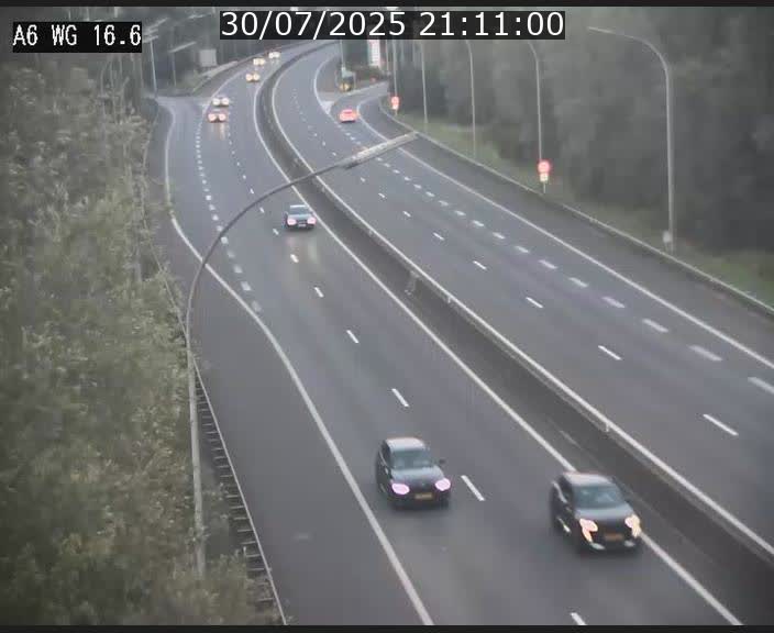 Traffic live webcam Luxembourg Aire de Capellen - A6 - BK 16.6 - direction Luxembourg/France/Allemagne