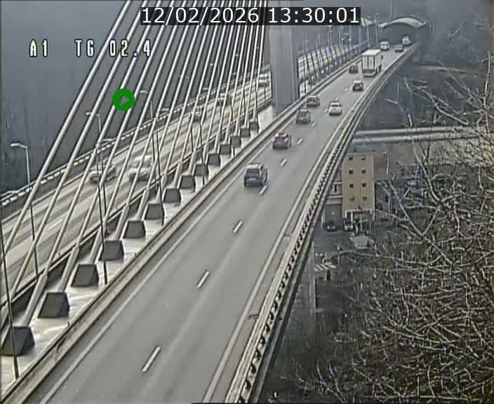 Traffic live webcam Luxembourg Sandweiler - A1 direction Luxembourg-ville - BK 2.4