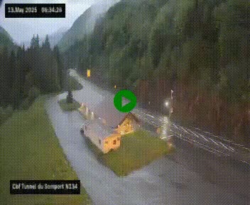 Webcam à l'entrée du tunnel du Somport, côté français, sur la N134, dans les Pyrénées, en direction de l'Espagne, à 1116 mètres d'altitude