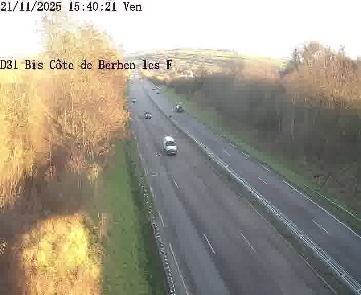 Webcam de surveillance sur D31bis (France) à Behren-lès-Forbach, cadrée vers Sarreguemines, proposant une information routière utile aux déplacements quotidiens.