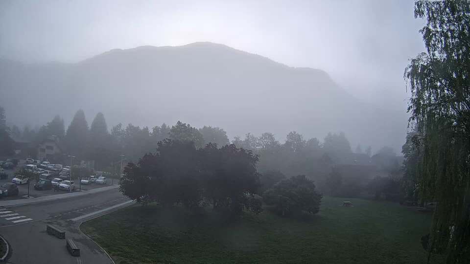 Webcam au niveau de la mairie du village du Bourg d'Oisans, aux pieds de l'Alpe d'Huez et aux portes du parc des Écrins