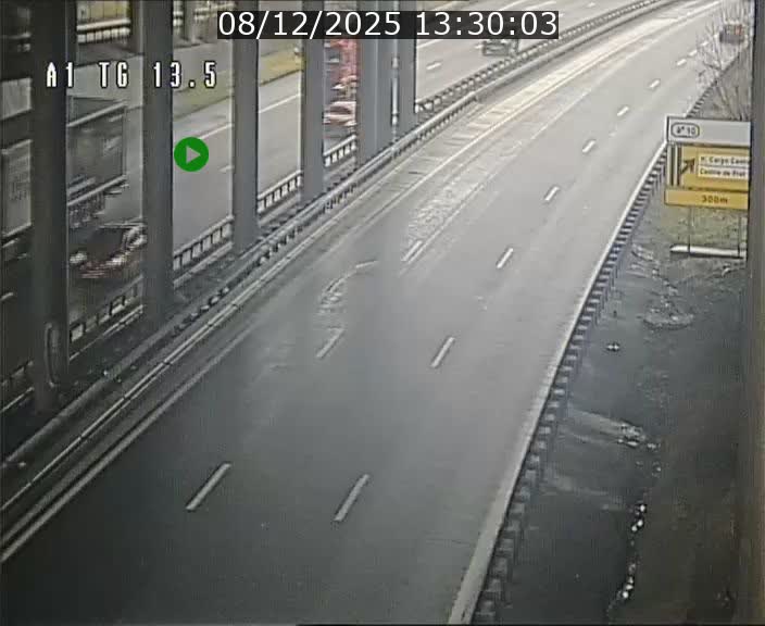 Traffic live webcam Luxembourg Senningen - A1 direction Luxembourg - BK 13.5