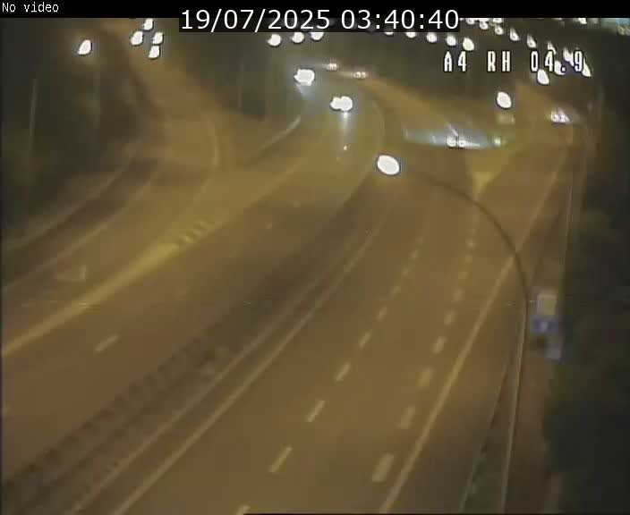 Traffic live webcam Luxembourg Leudelange - A4 - BK 4.9 - direction Luxembourg