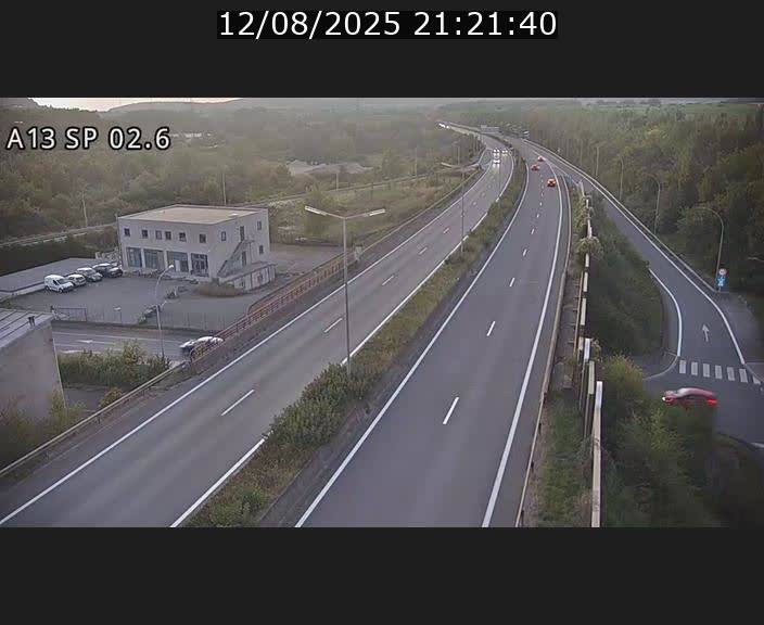 Traffic live webcam Luxembourg Sanem - A13 direction Pétange - BK 2.6