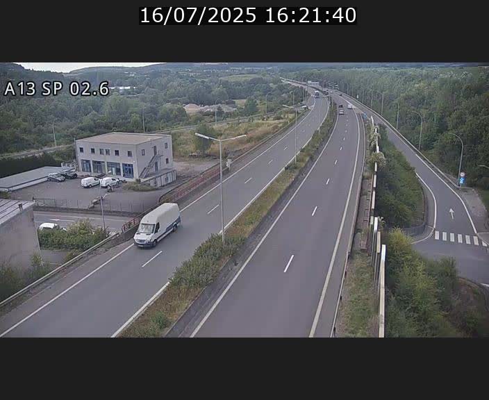 Traffic live webcam Luxembourg Sanem - A13 direction Pétange - BK 2.6