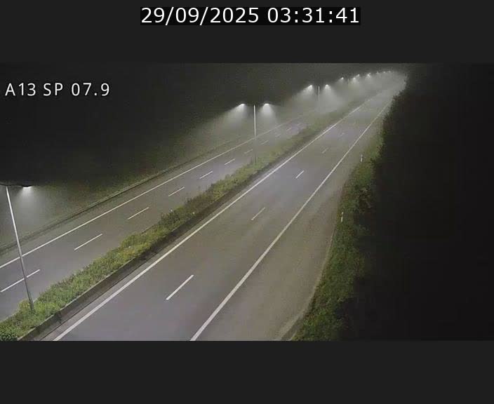 Traffic live webcam Luxembourg Jonction Lankelz - A13 direction Pétange - BK 7.9