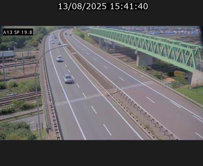 Traffic live webcam Luxembourg Croix de Bettembourg - A13 direction Esch-sur-Alzette - BK 19.8