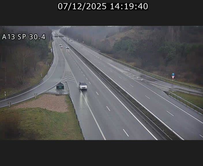 Traffic live webcam Luxembourg Altwies - A13 direction Luxembourg-ville - BK 30.4