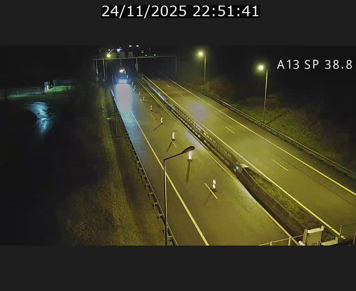 Webcam autoroute A13 à l'entrée ouest du tunnel Markusbierg à Schengen. Vue orientée vers le tunnel et l'Allemagne