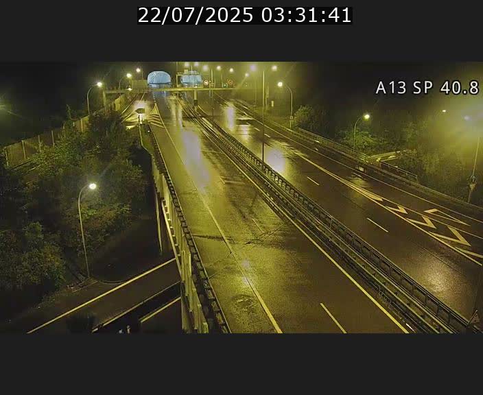 Webcam avec vue sur l'entrée côté allemand du tunnel Markusbierg à Schengen. Vue orientée vers le tunnel et Bettembourg