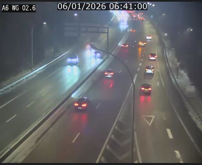 Traffic live webcam Luxembourg Croix de Cessange - A6 - BK 2.6 - direction France/Allemagne